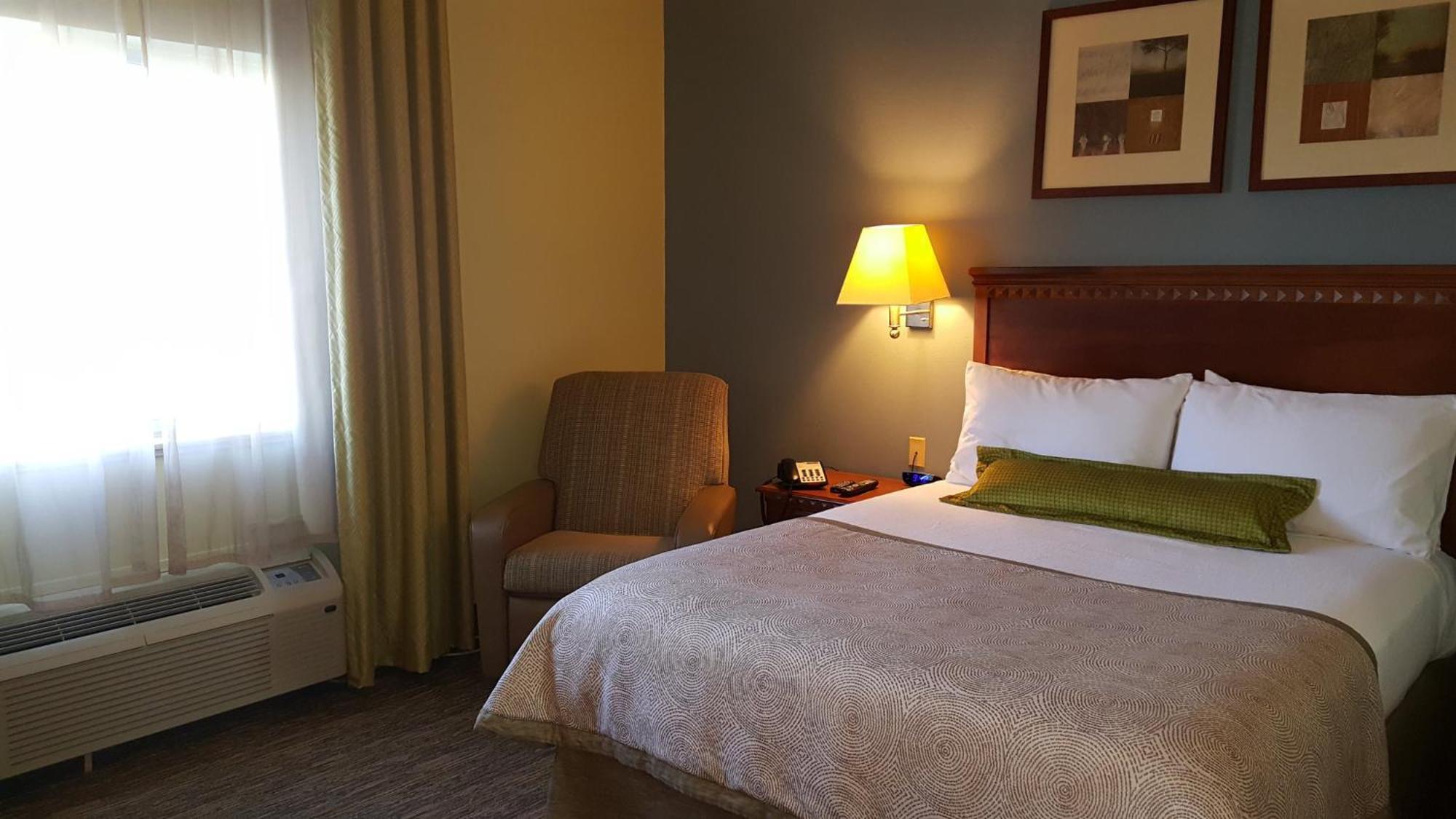 แคนเดิ้ลวูด สวีท โอคลาโฮมาซิตี้-มัวร์ Hotel ภายนอก รูปภาพ